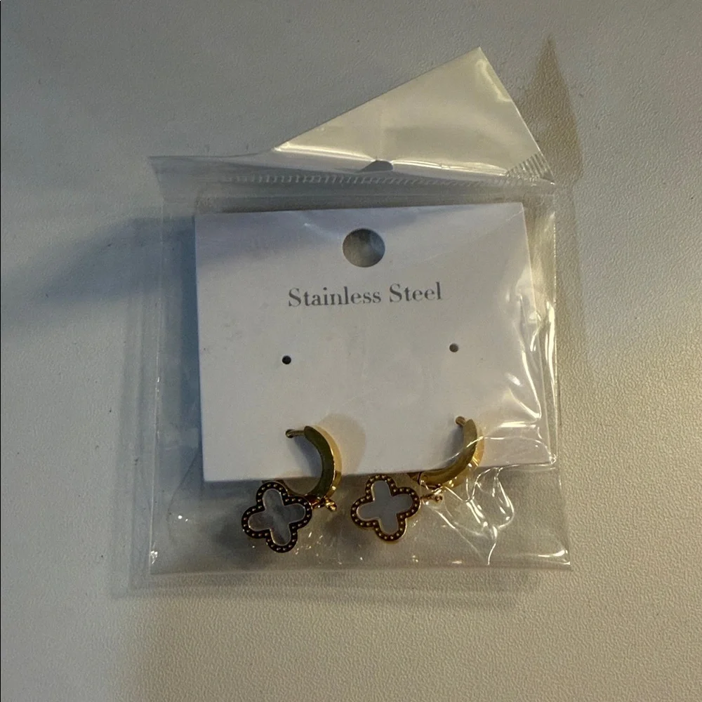 Gold Hoop Earrings with White Clover Charm